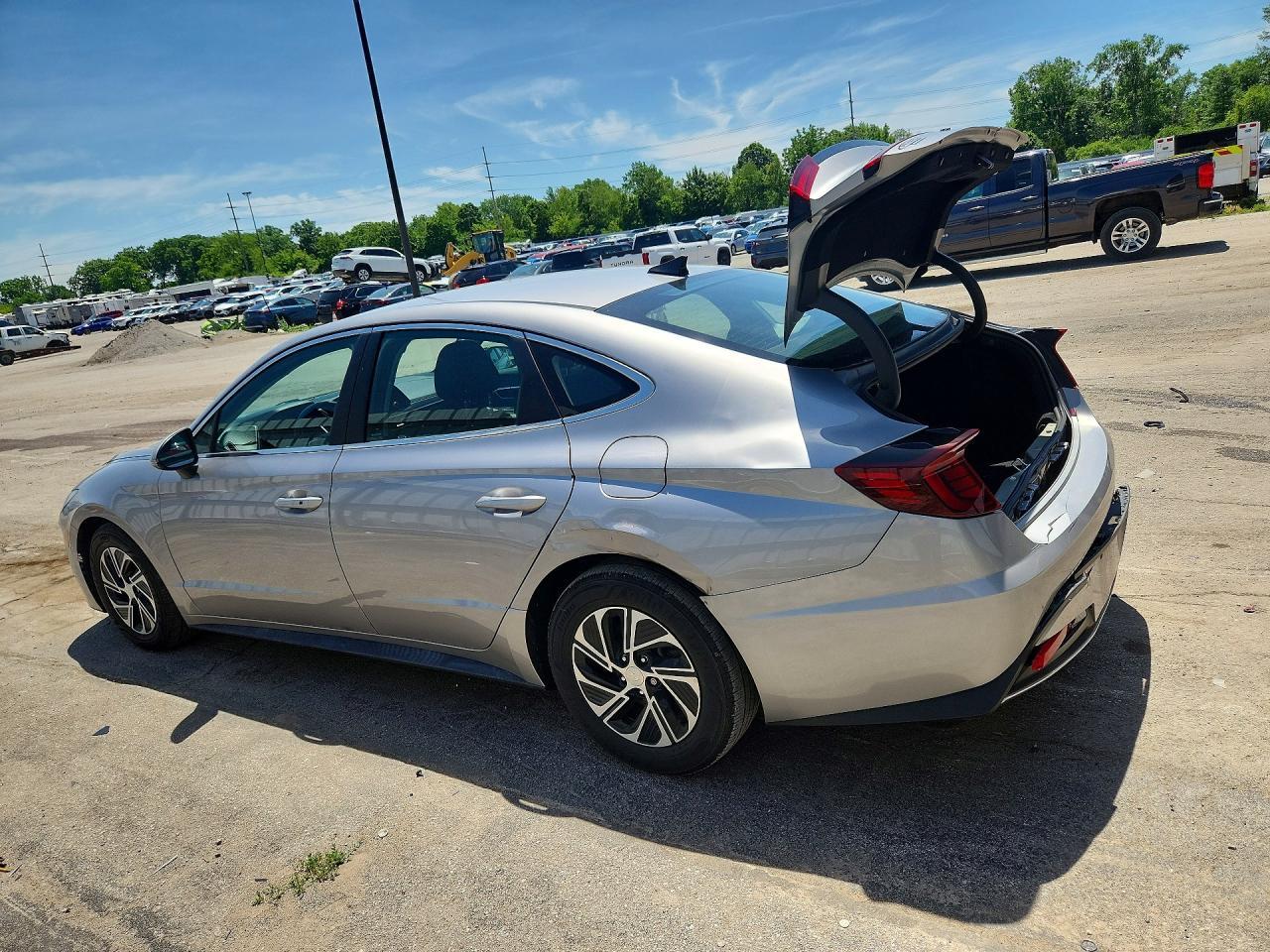 2021 Hyundai Sonata Hybrid Blue - Image 2