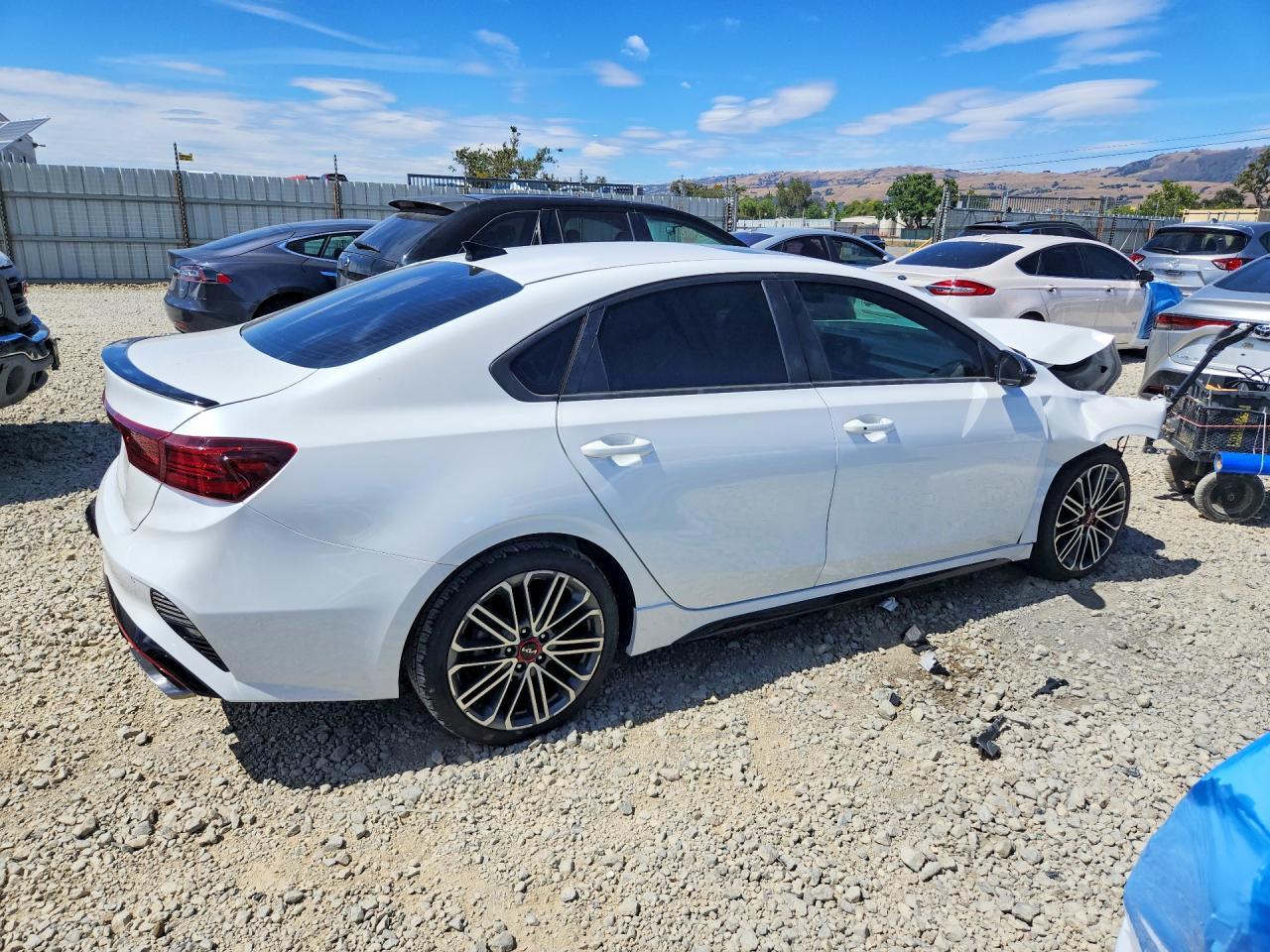 2023 Kia Forte Gt - Фото 3