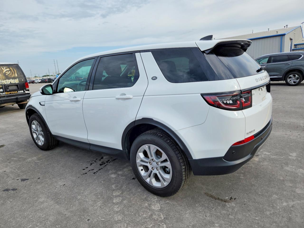 2023 Land Rover Discovery Sport S - Фото 2