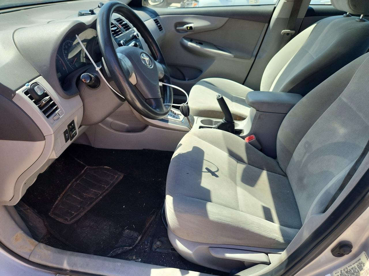 2010 Toyota Corolla Le - Фото 7