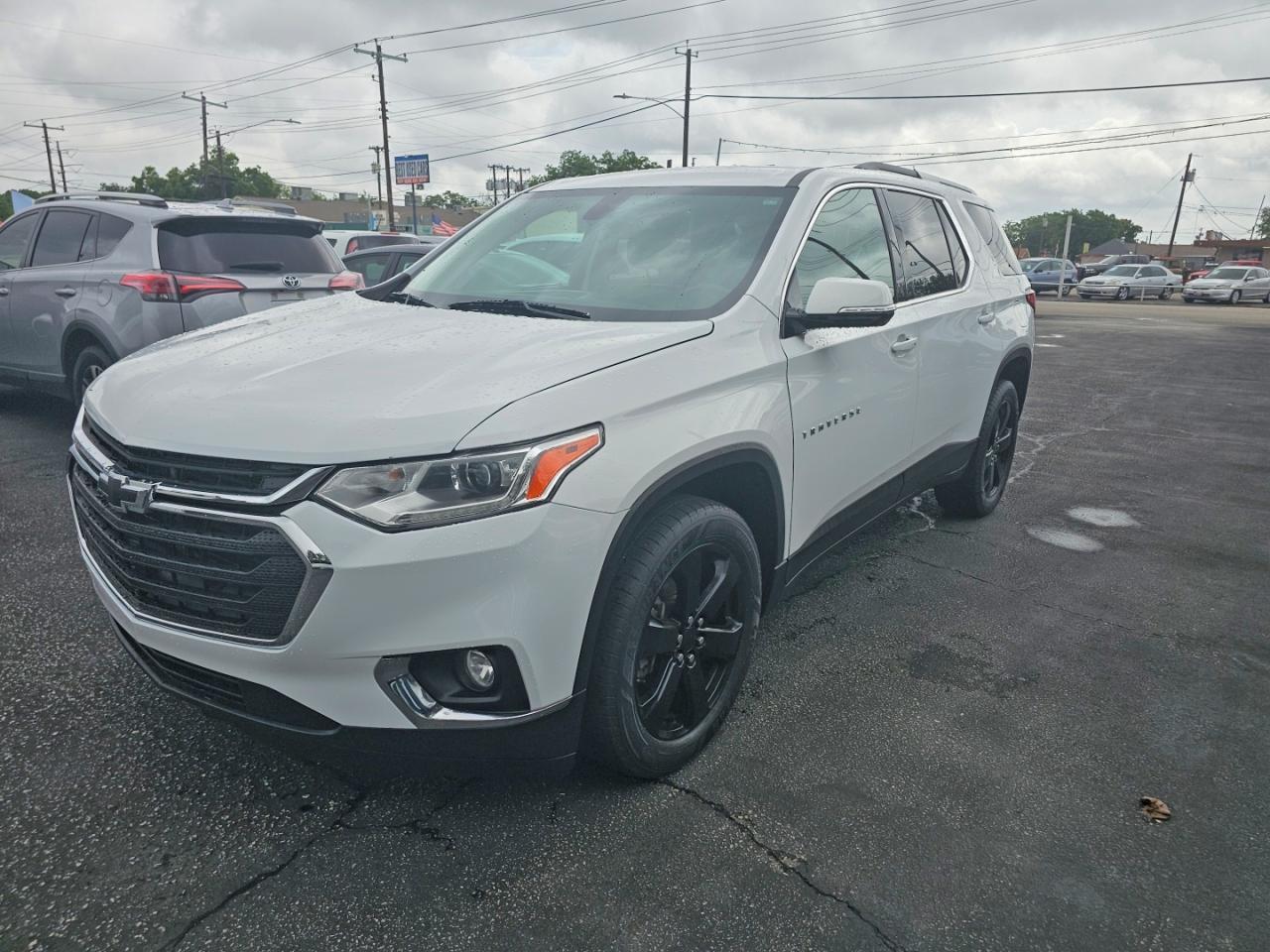 2018 Chevrolet Traverse Lt - Image 2
