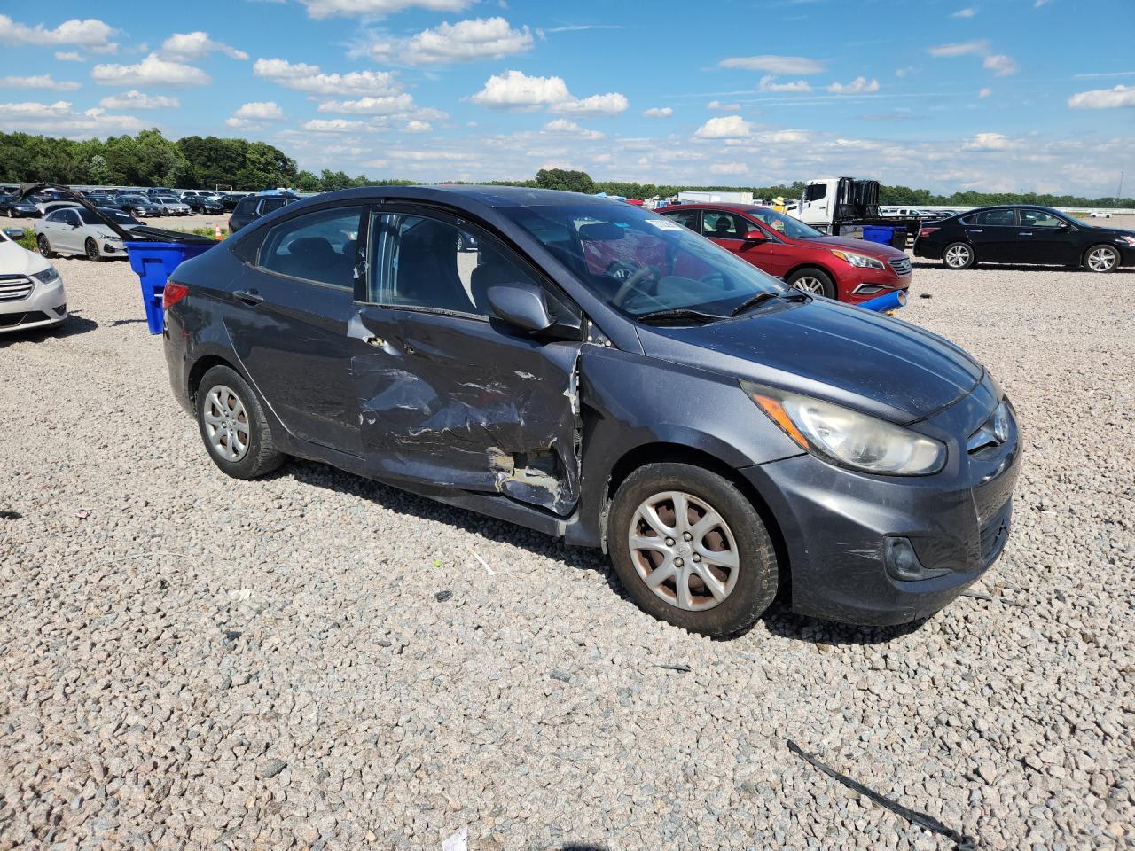 2012 Hyundai Accent Gls - Image 4