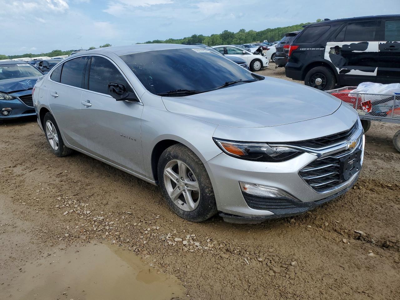 2022 Chevrolet Malibu Ls - Фото 4