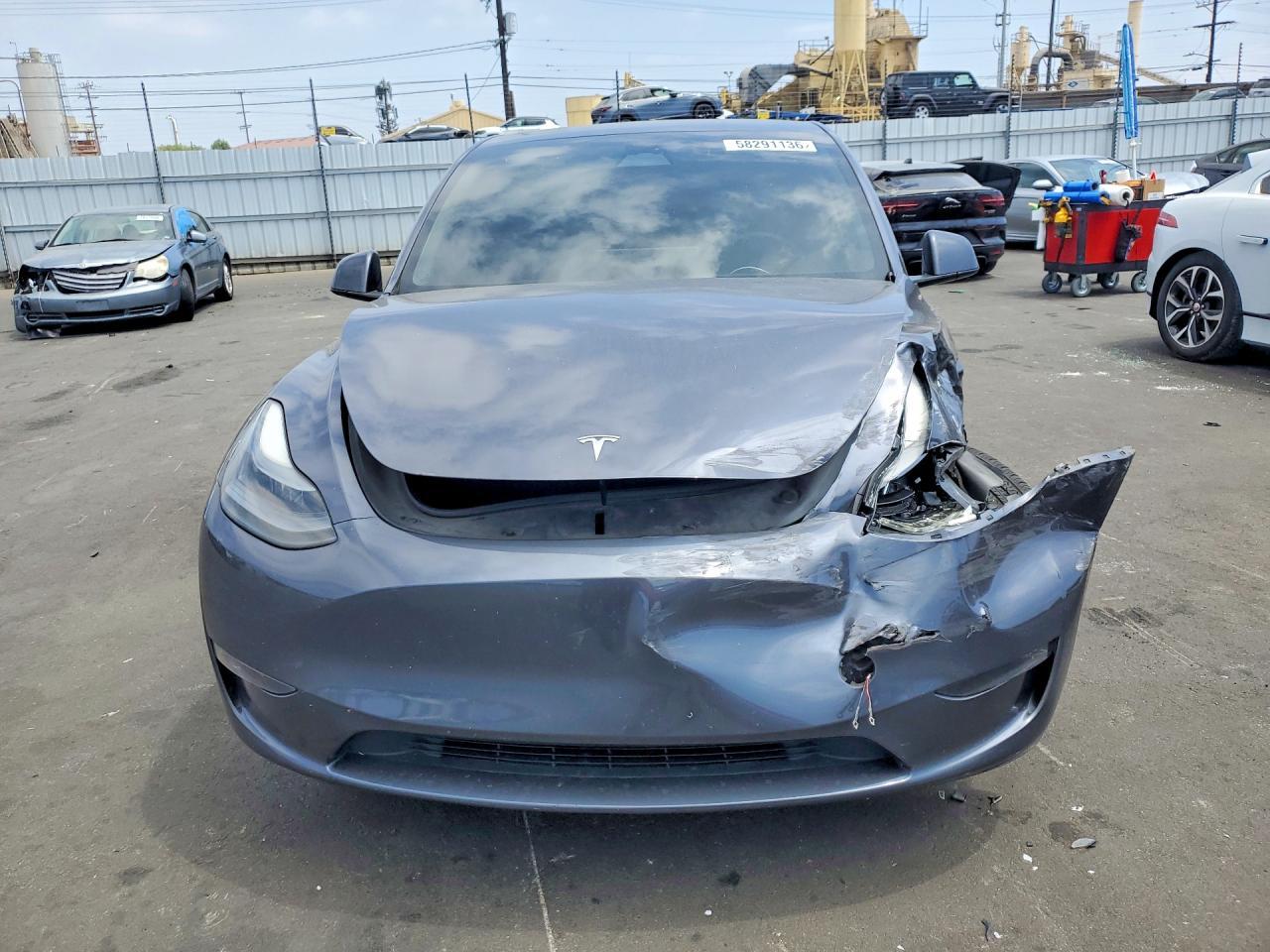2023 Tesla Model Y - Фото 5