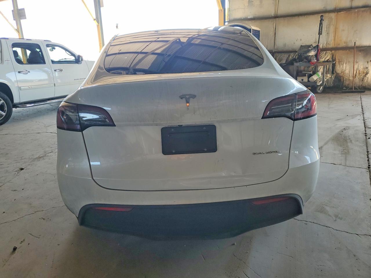 2023 Tesla Model Y - Image 6