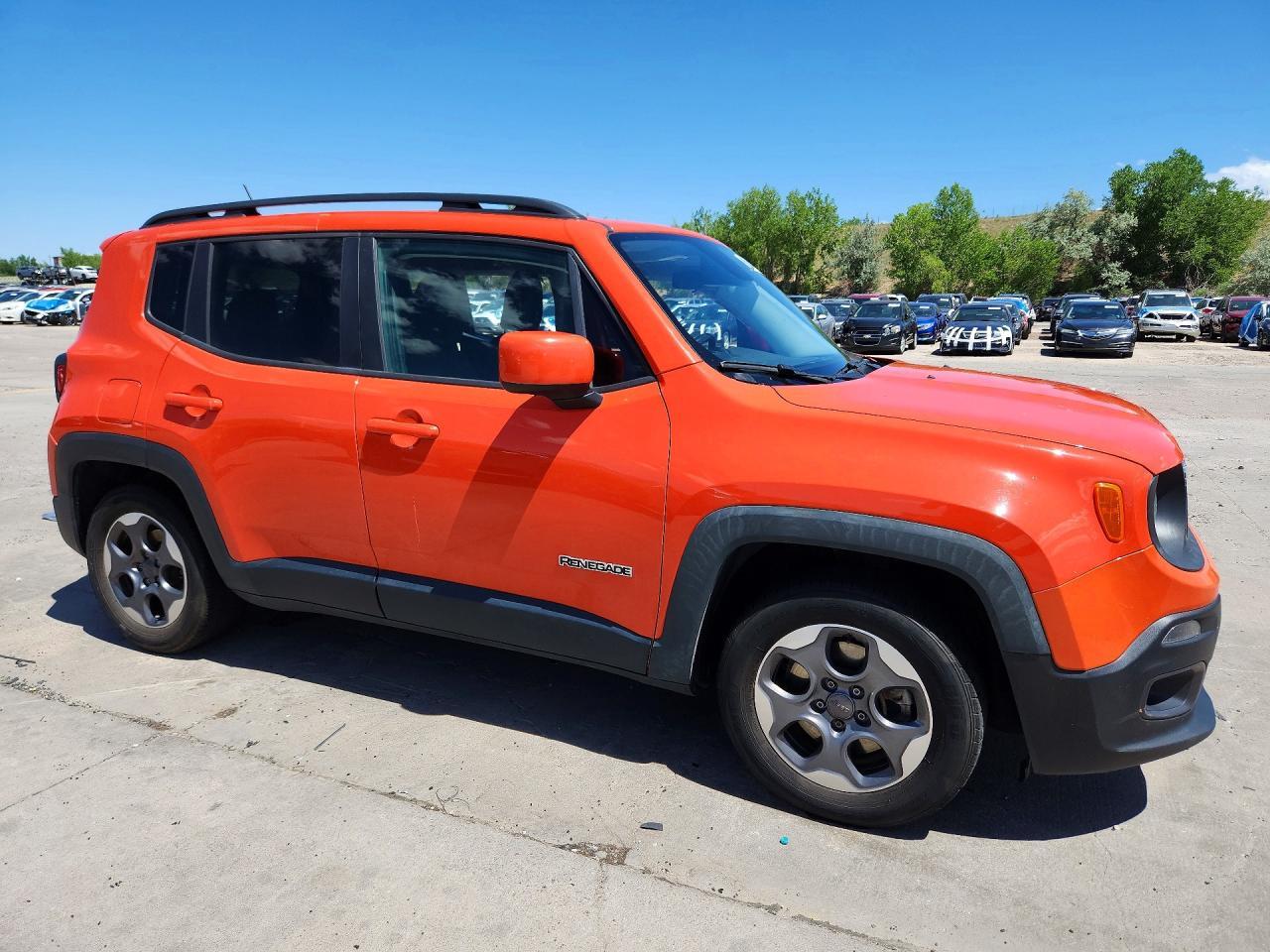 2015 Jeep Renegade Latitude - Image 4