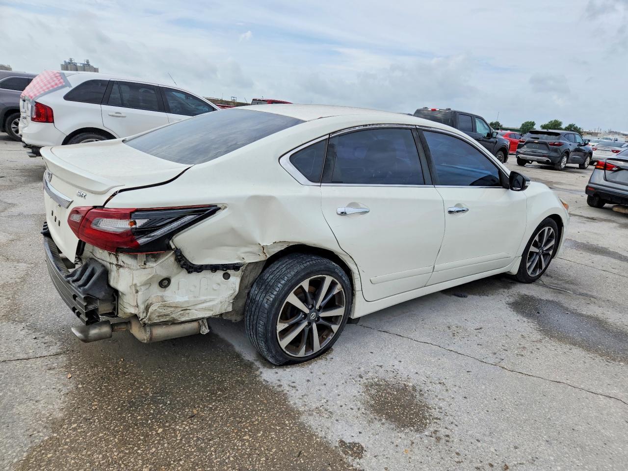 2017 Nissan Altima 2.5 Sr - Фото 3