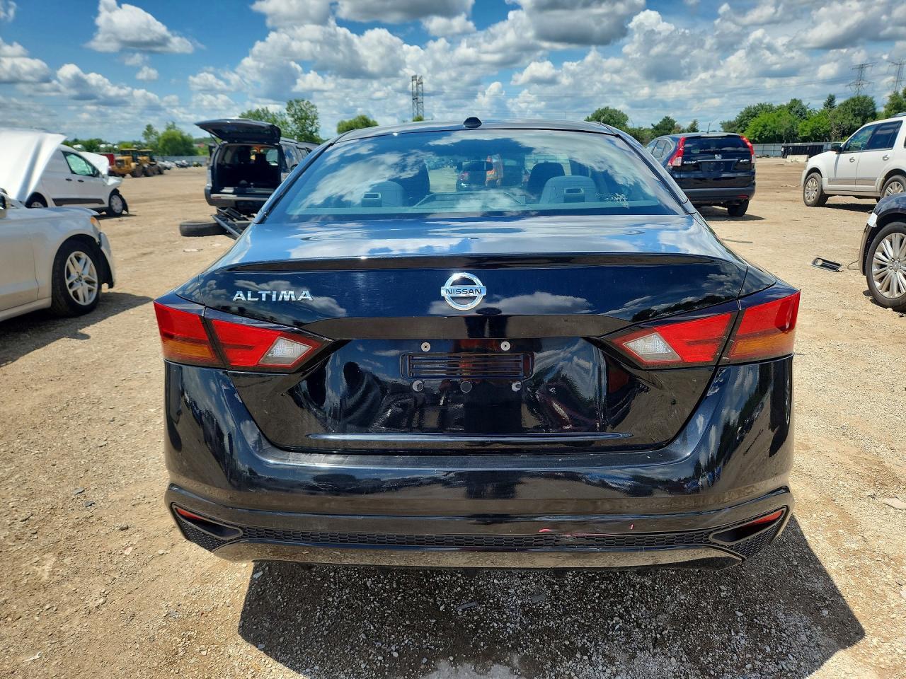 2020 Nissan Altima S - Фото 6