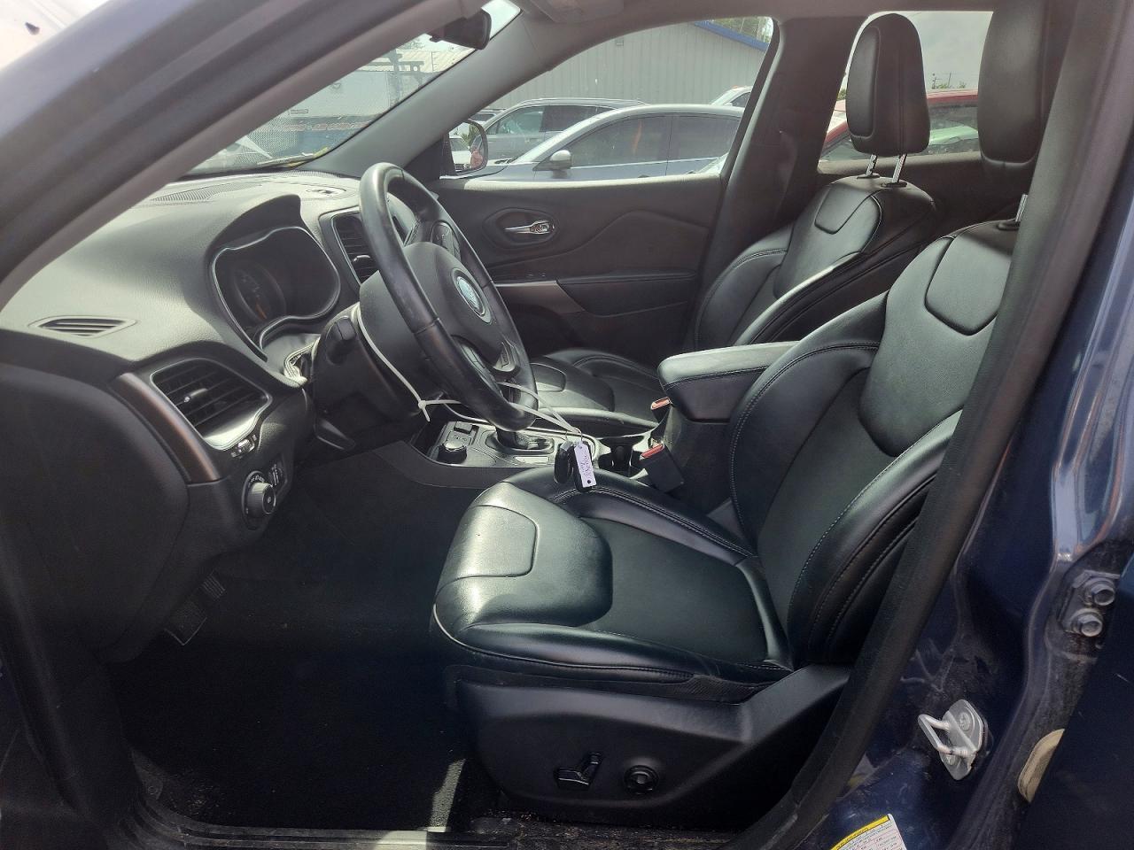 2019 Jeep Cherokee Latitude Plus - Image 7