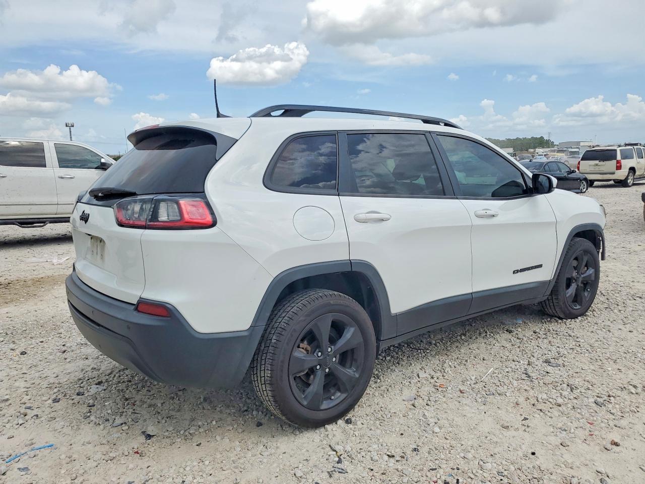 2019 Jeep Cherokee Latitude Plus - Фото 3