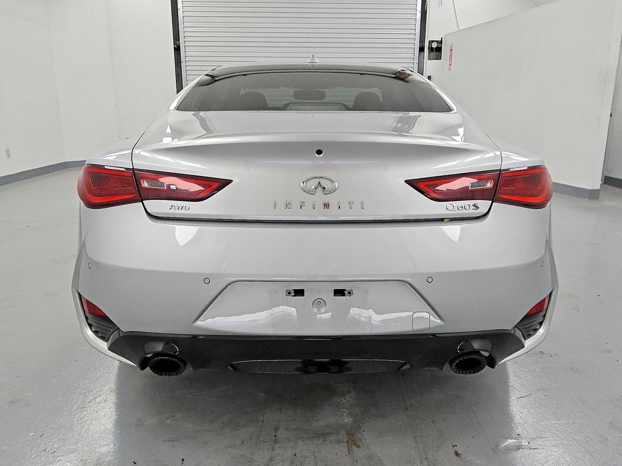 2017 Infiniti Q60 Red Sport 400 - Image 6