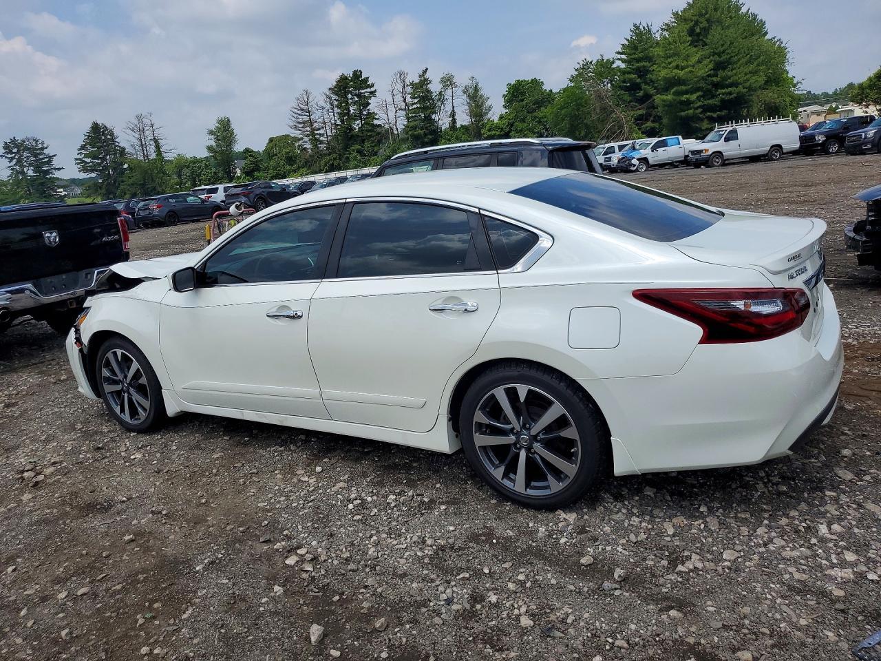 2017 Nissan Altima 2.5 Sr - Image 2