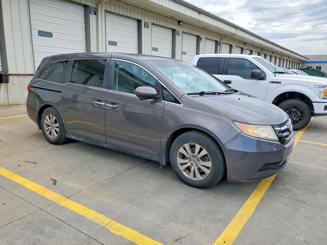 2014 Honda Odyssey Ex - Фото 4