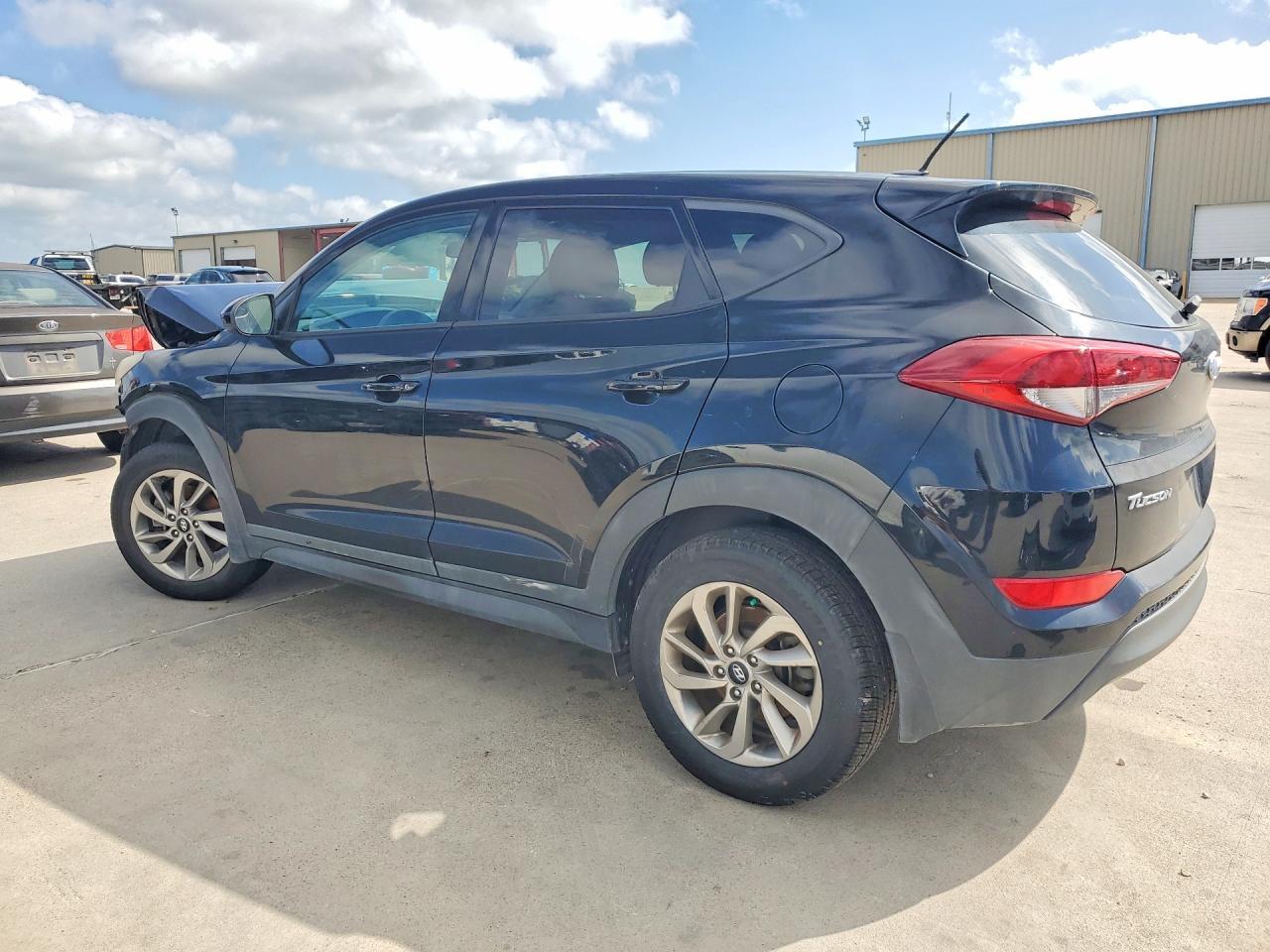 2017 Hyundai Tucson Se - Фото 2