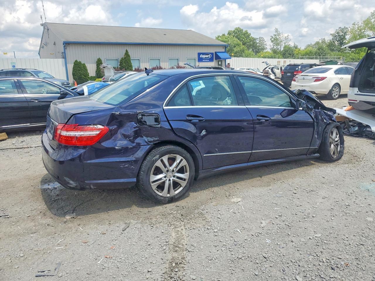 2010 Mercedes-Benz E 350 4Matic - Image 3