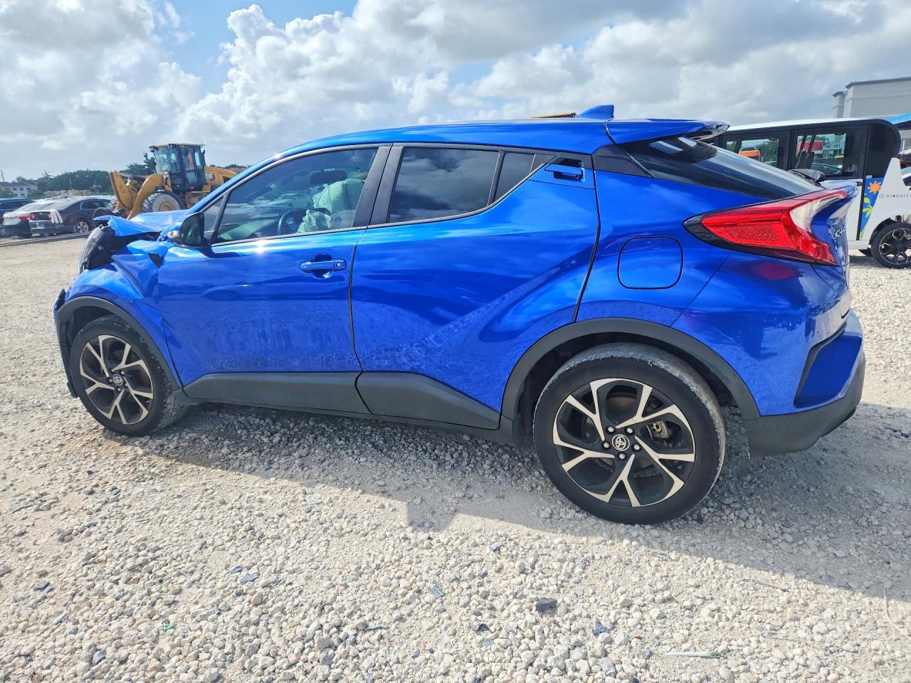 2021 Toyota C-Hr Xle - Фото 2