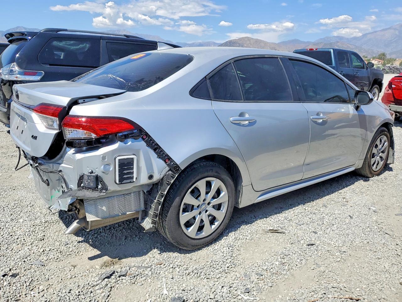 2026 Toyota Corolla Le - Фото 3
