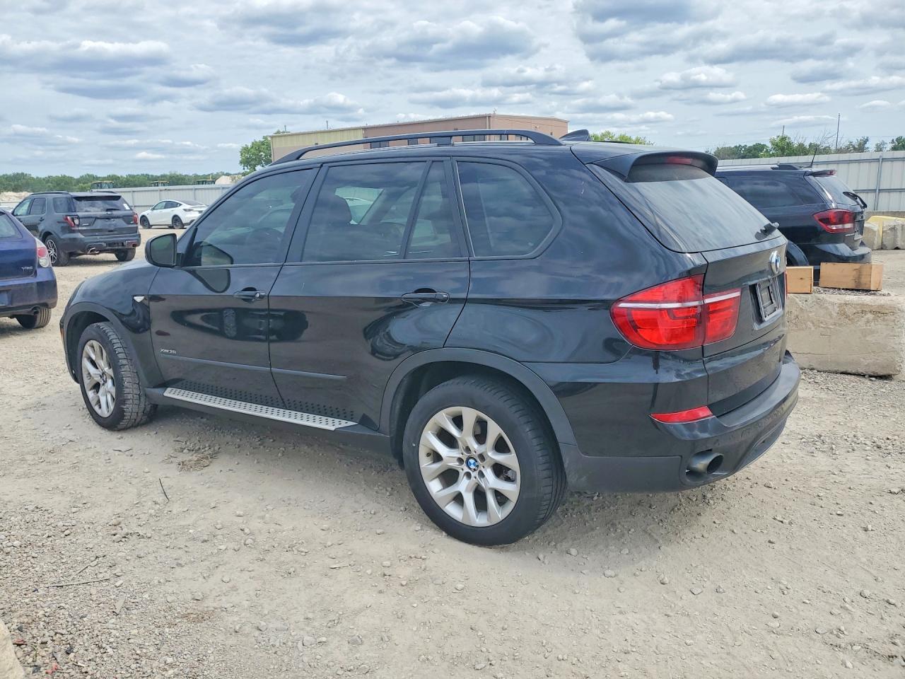 2011 BMW X5 xDrive35I - Фото 2