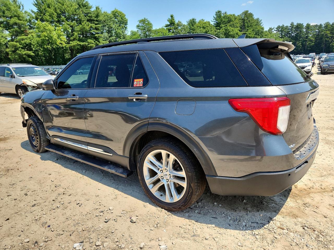 2020 Ford Explorer Xlt - Image 2