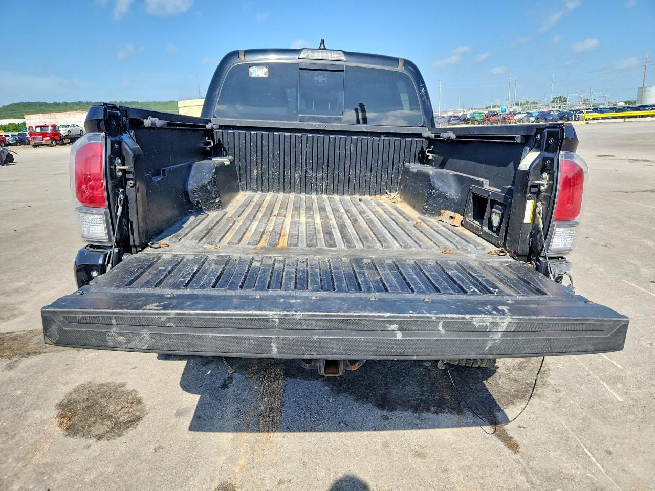 2020 Toyota Tacoma Trd Off-Road - Image 6