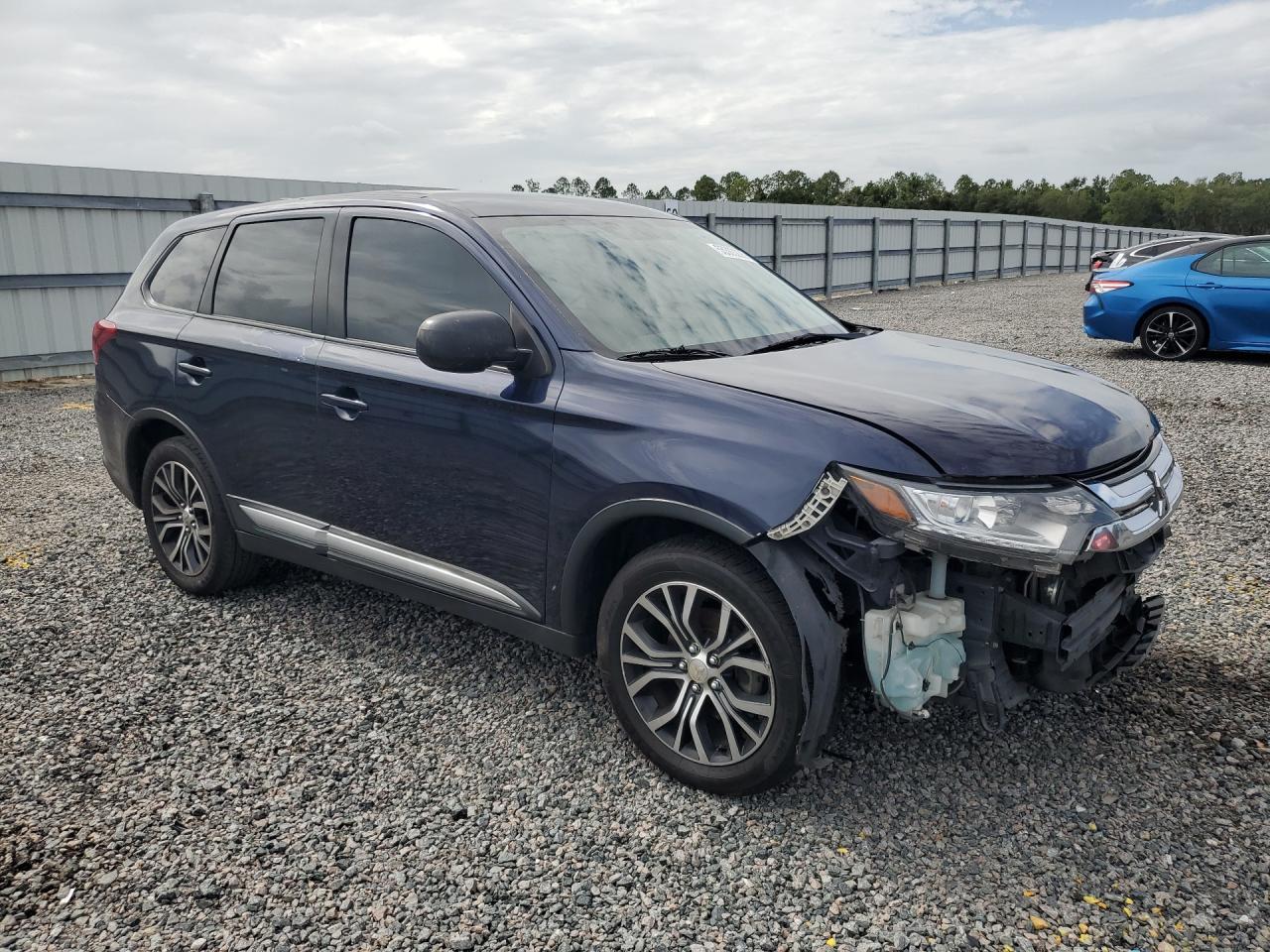2018 Mitsubishi Outlander Es - Image 4