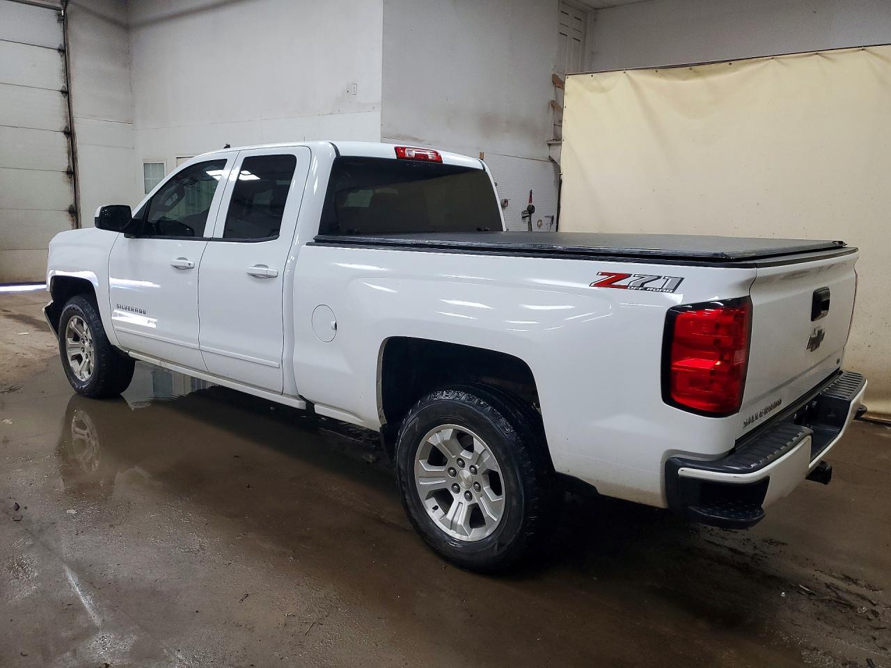 2018 Chevrolet Silverado K1500 Lt - Image 2