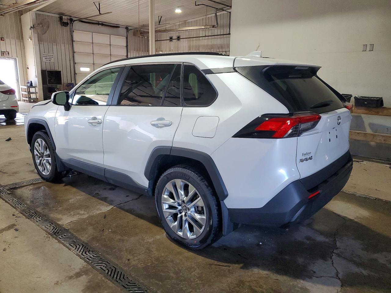 2025 Toyota Rav4 Xle Premium - Фото 2