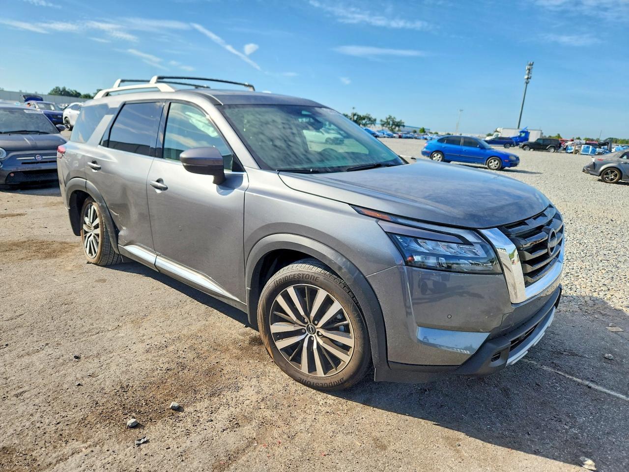 2025 Nissan Pathfinder Platinum - Фото 4