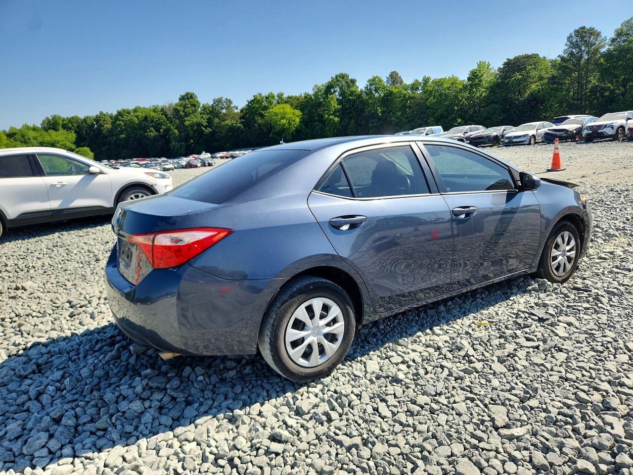 2017 Toyota Corolla L - Фото 3