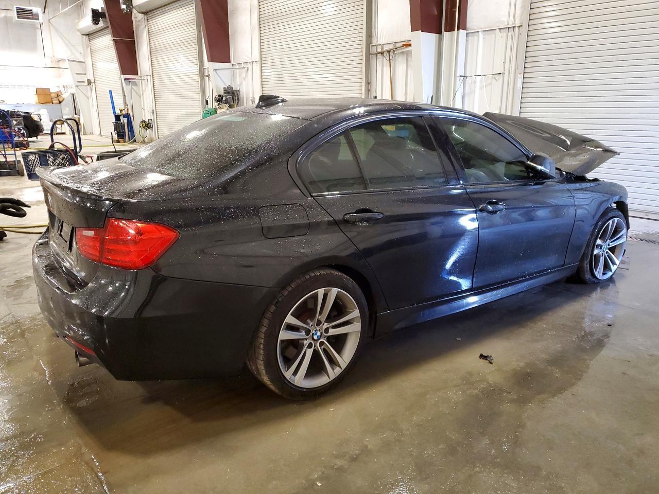 2013 BMW 335 Xi - Image 3