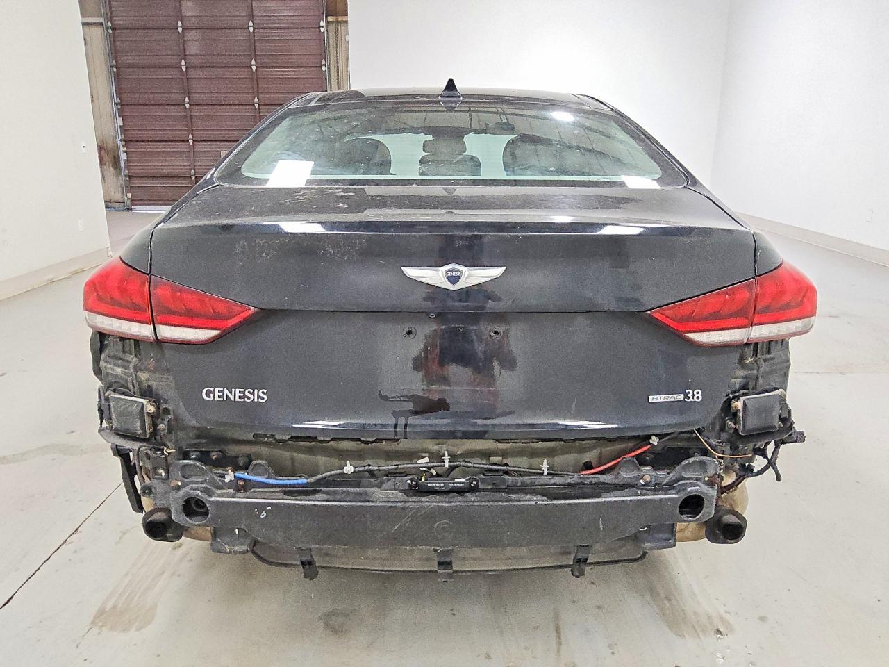 2015 Hyundai Genesis 3.8L - Фото 6