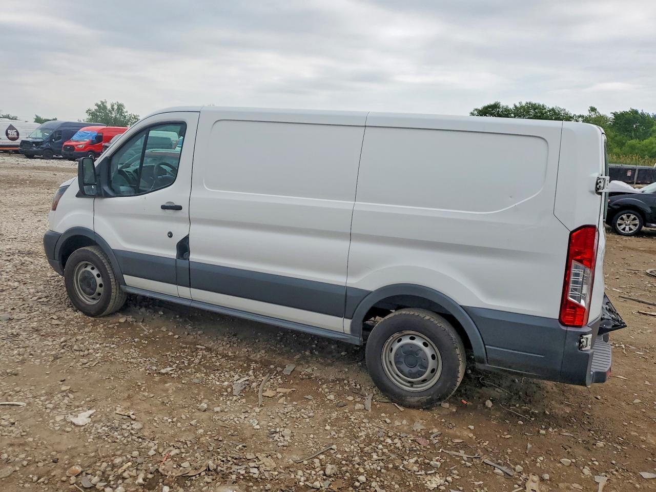 2016 Ford Transit T-250 Delivery Van - Фото 2