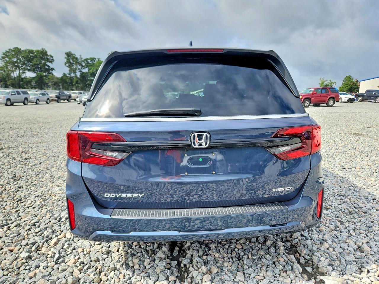 2025 Honda Odyssey Touring - Фото 6