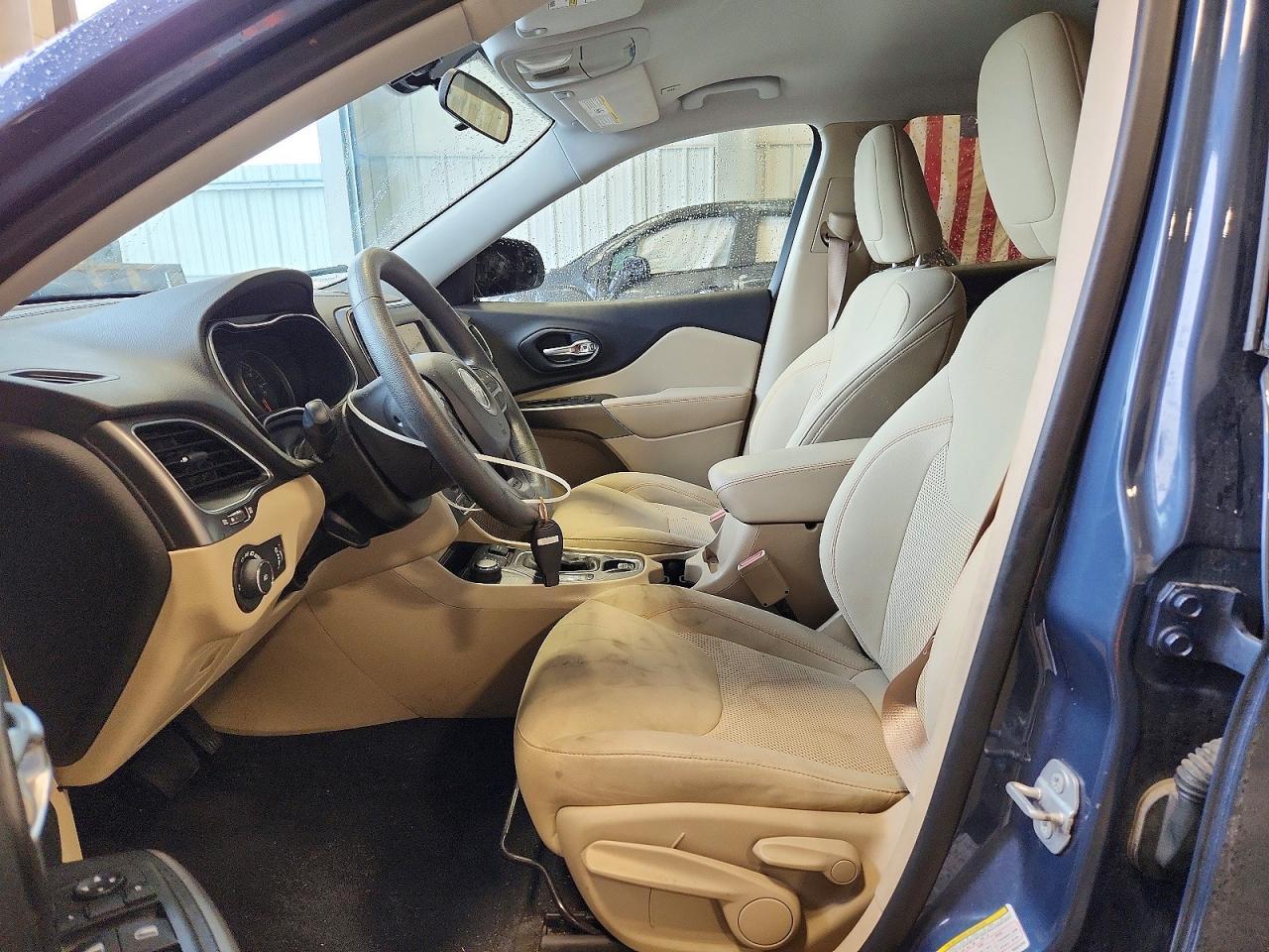 2019 Jeep Cherokee Latitude - Image 7