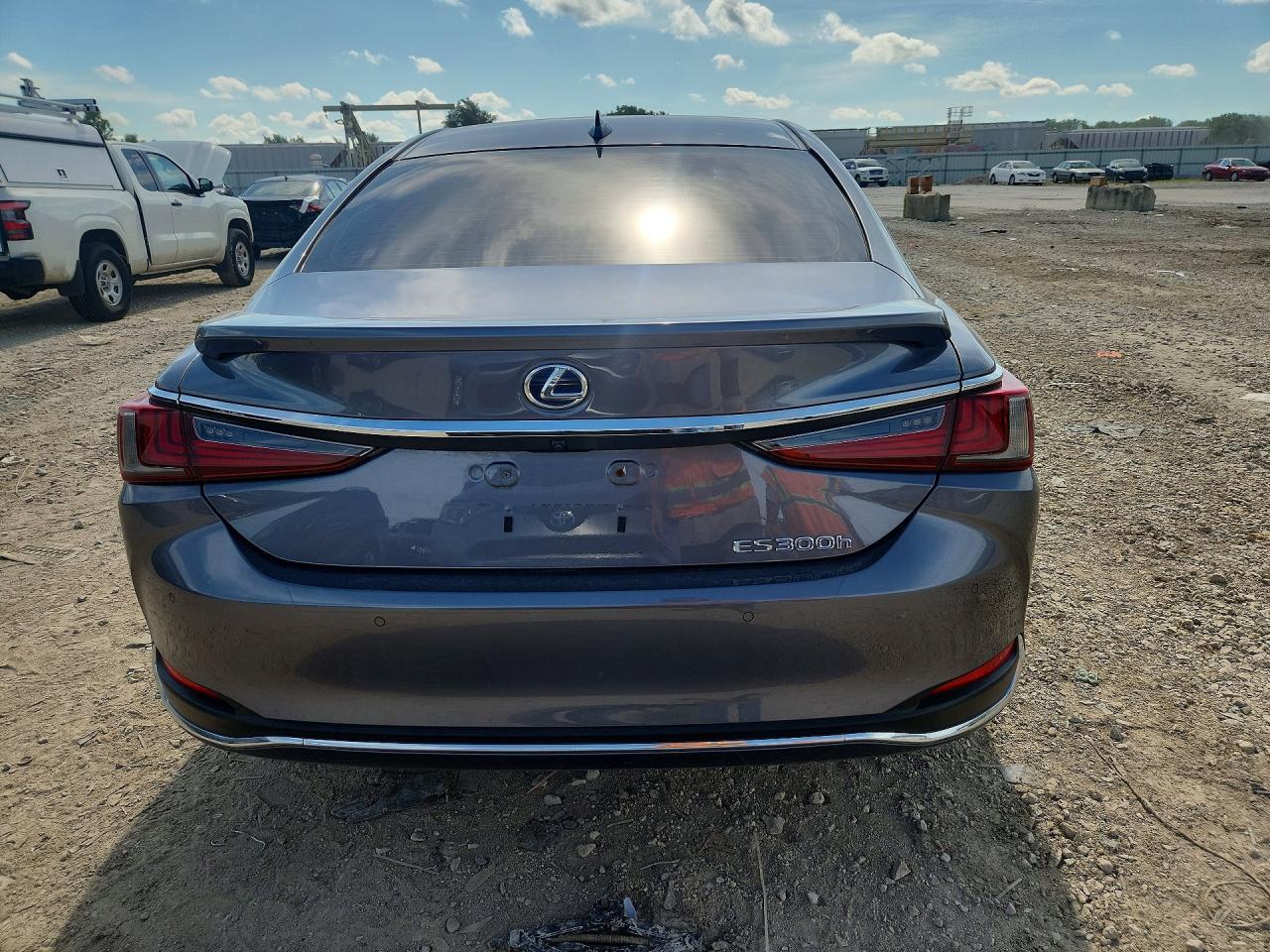 2019 Lexus Es 300H - Image 6