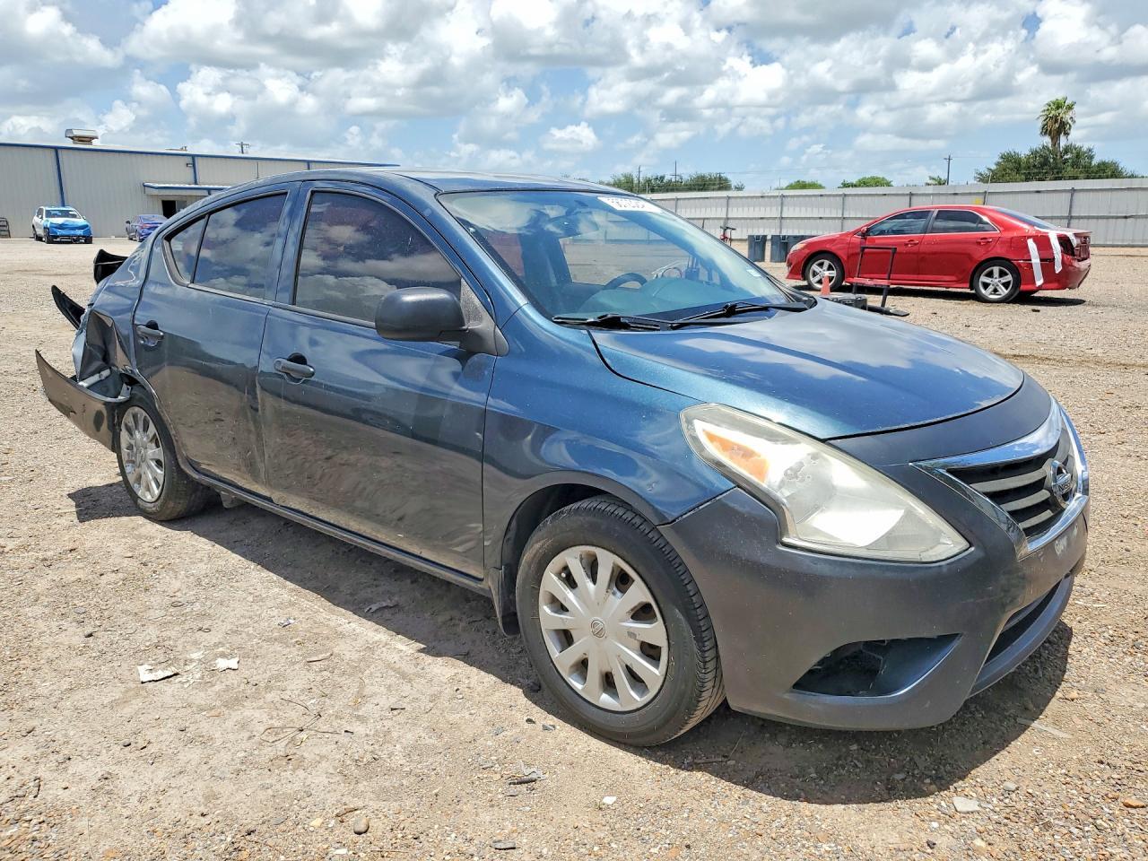 2015 Nissan Versa 1.6 S Plus - Image 4