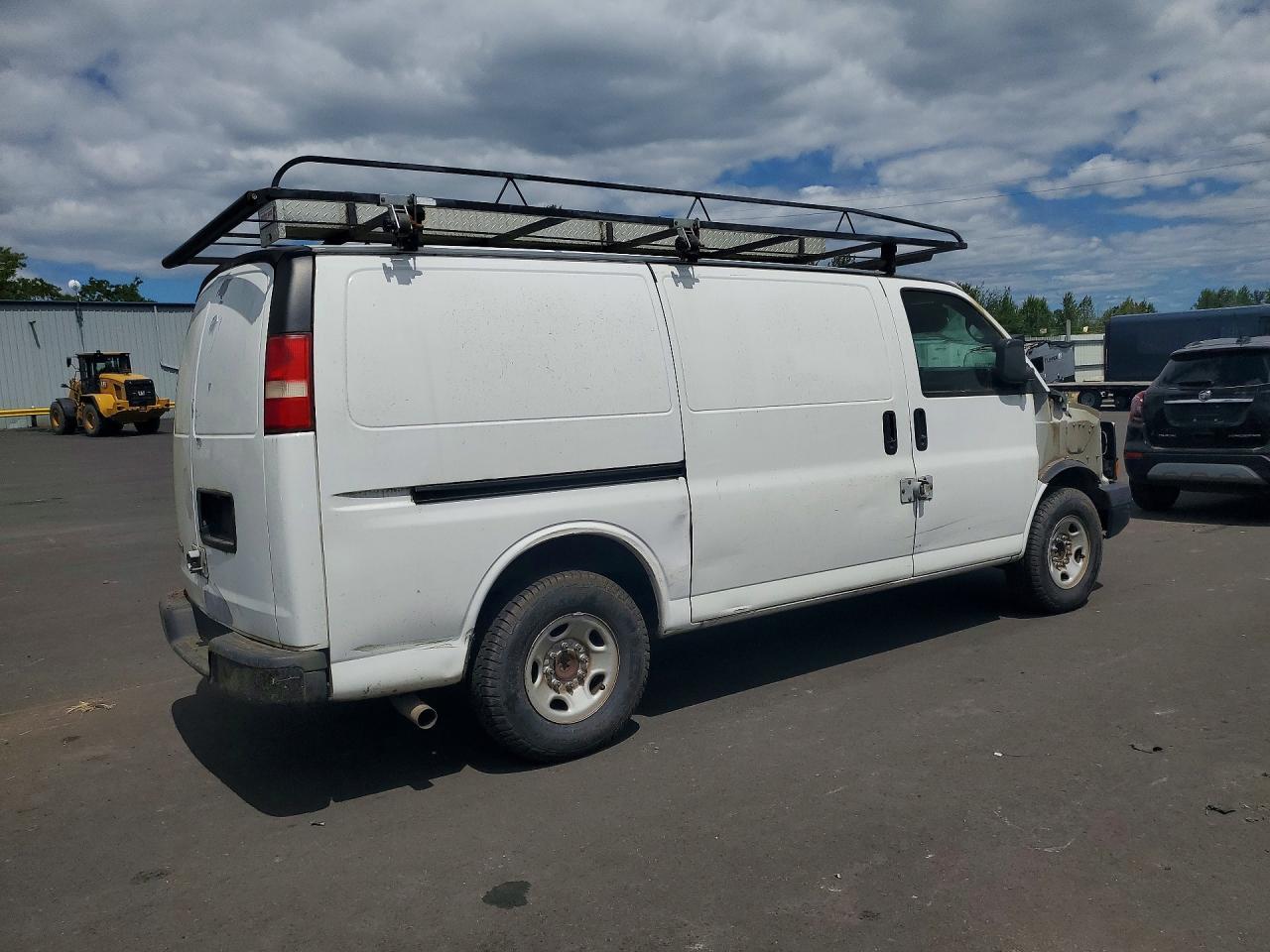 2008 Chevrolet Express G2500 - Image 3