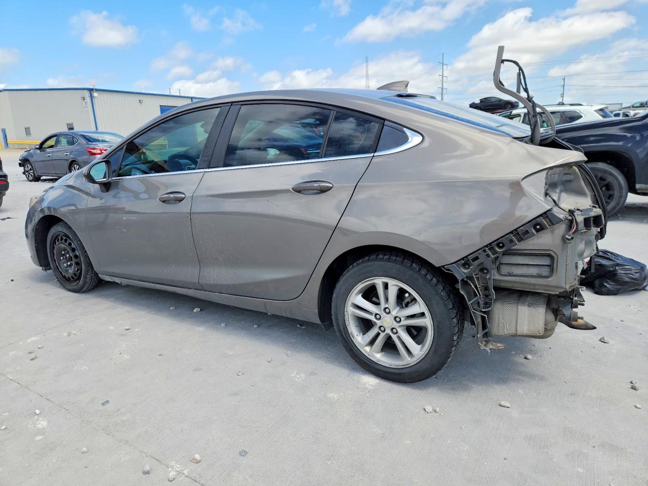 2017 Chevrolet Cruze Lt - Фото 2