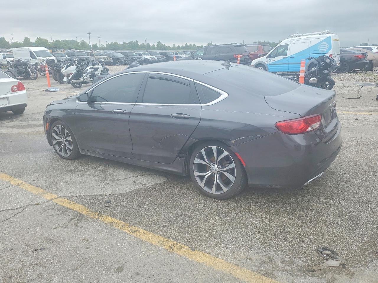 2015 Chrysler 200 C - Фото 2