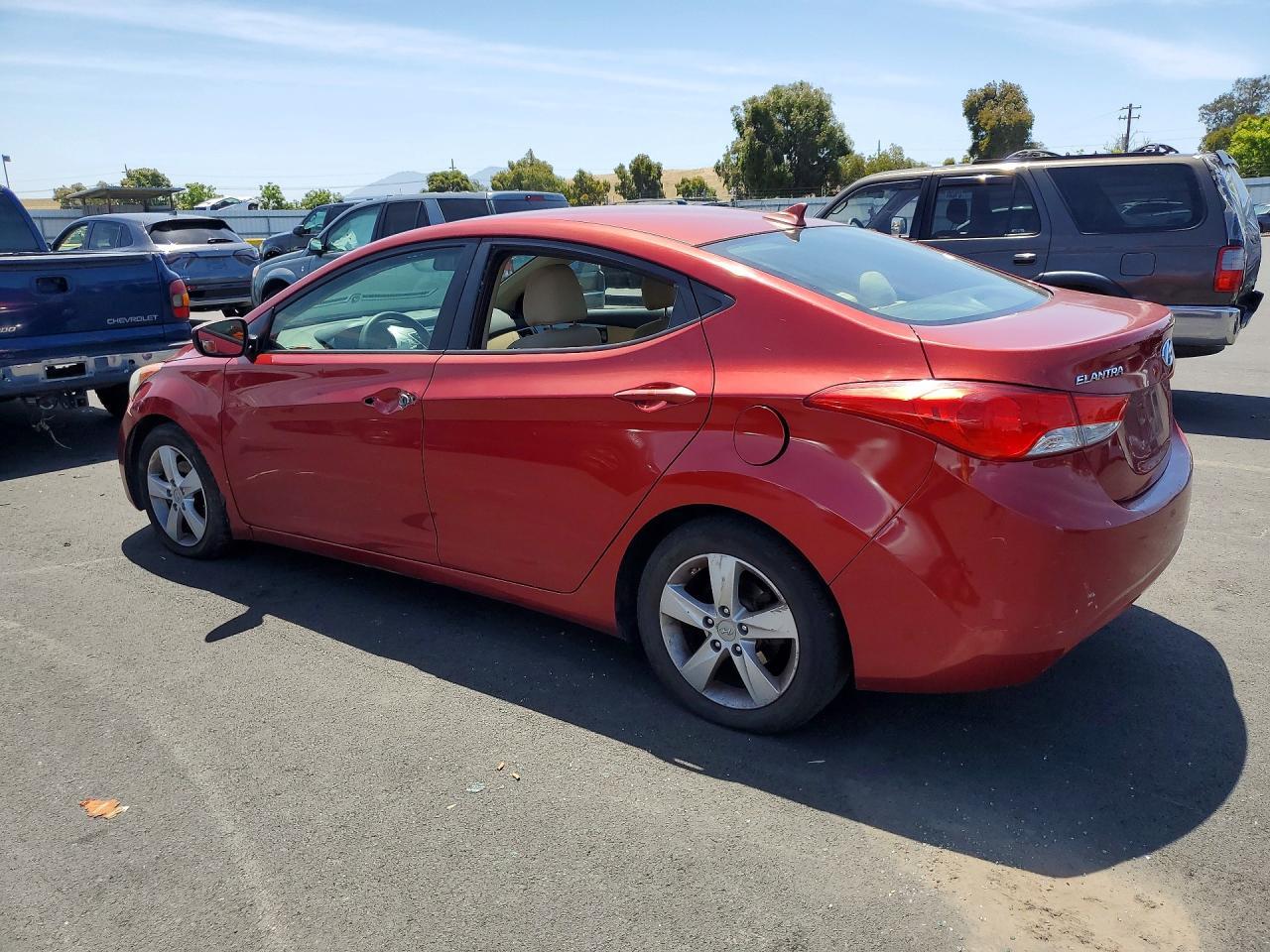 2013 Hyundai Elantra Gls - Фото 2