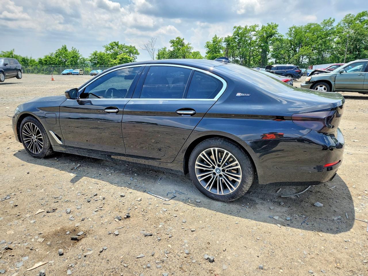 2018 BMW 530Xe - Фото 2