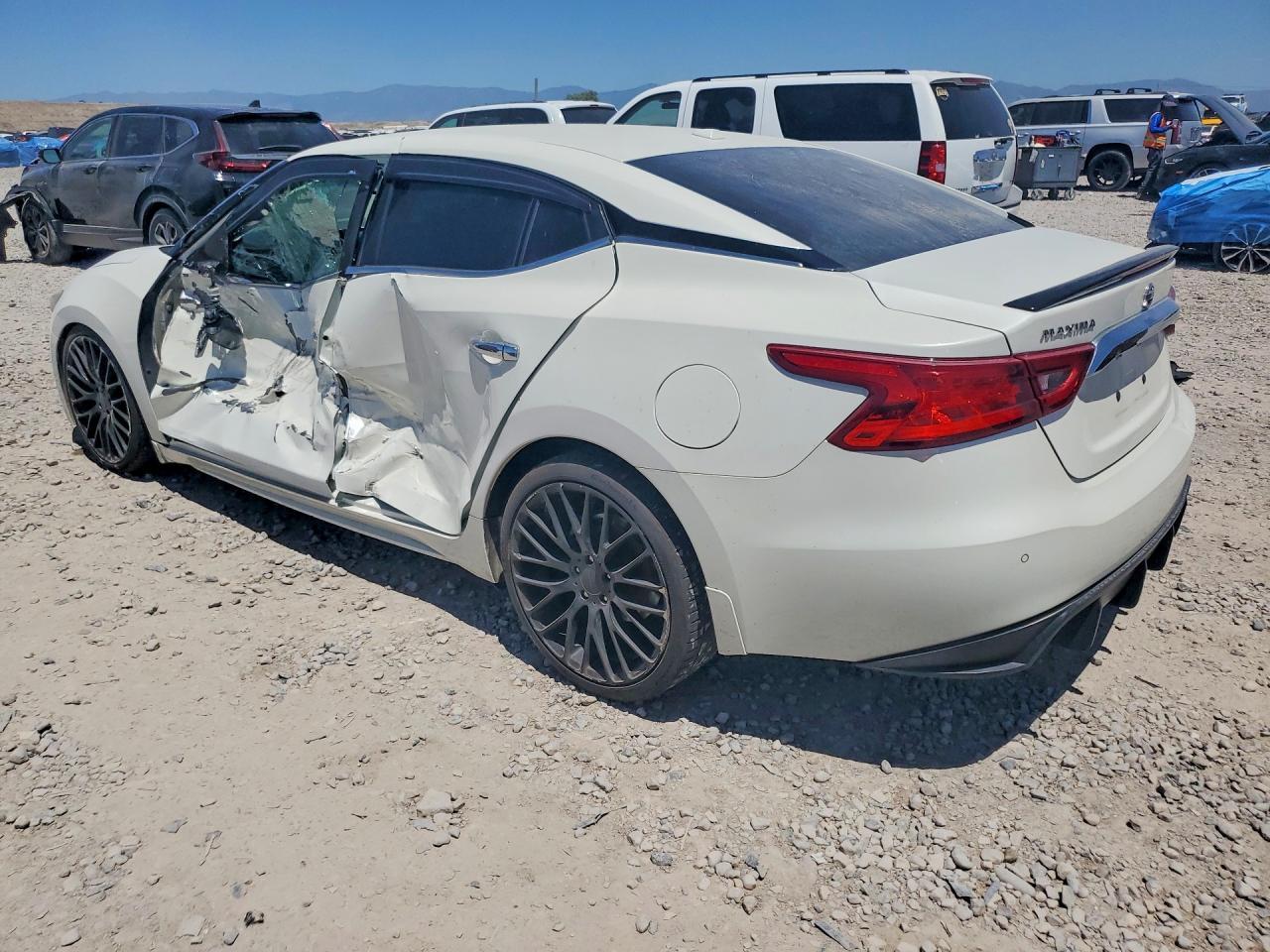 2017 Nissan Maxima - Image 2