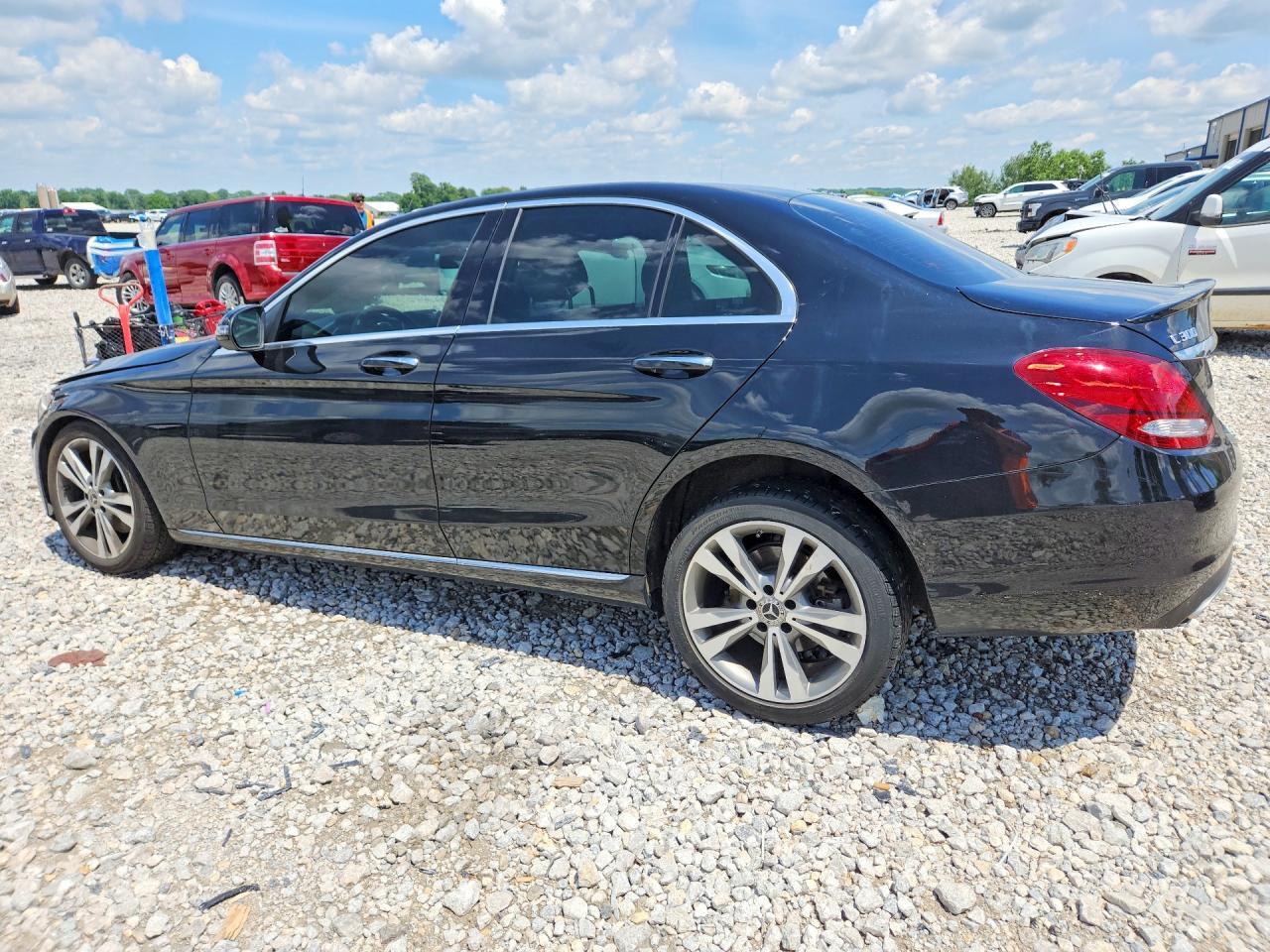 2018 Mercedes-Benz C 300 4Matic - Фото 2