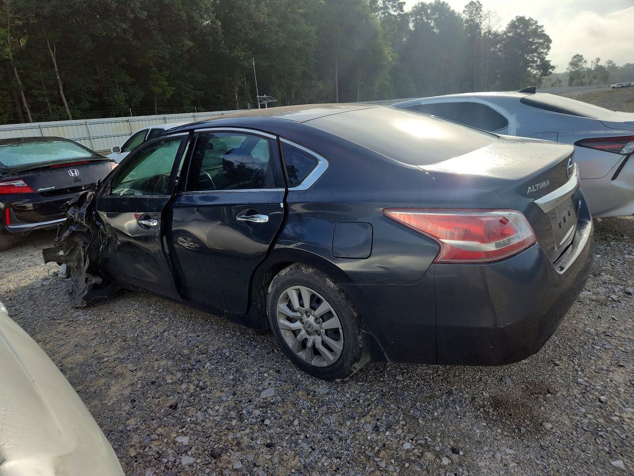 2013 Nissan Altima 2.5 - Фото 2