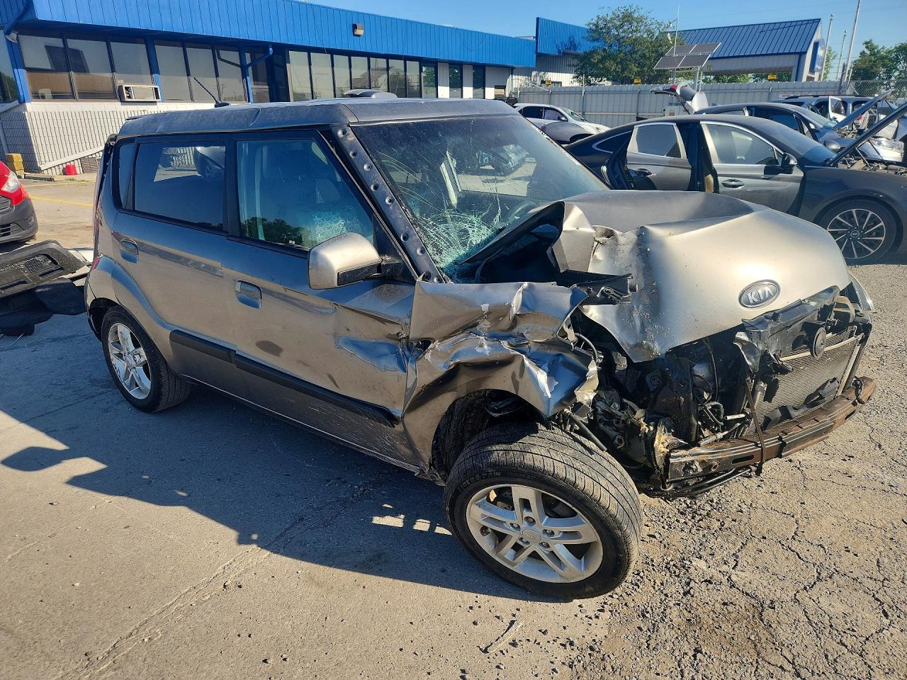 2010 Kia Soul + - Image 4