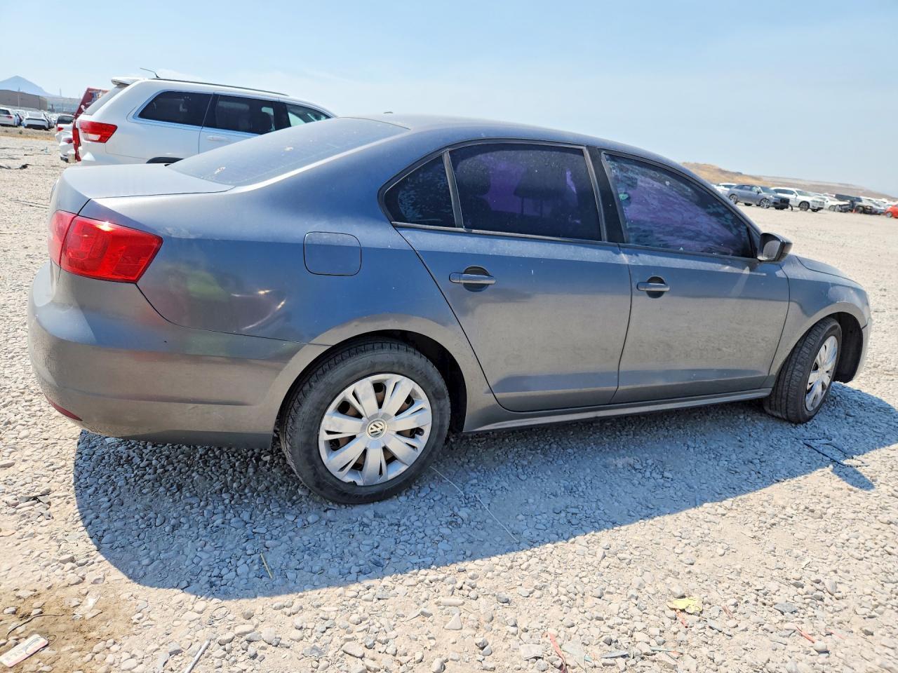 2011 Volkswagen Jetta Base - Image 3