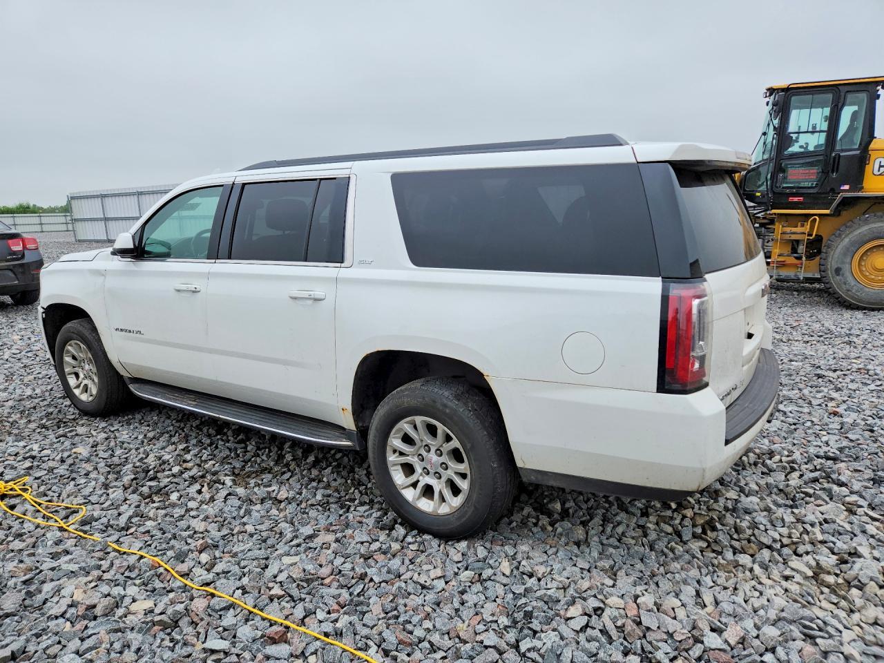 2017 GMC Yukon Xl K1500 Slt - Фото 2