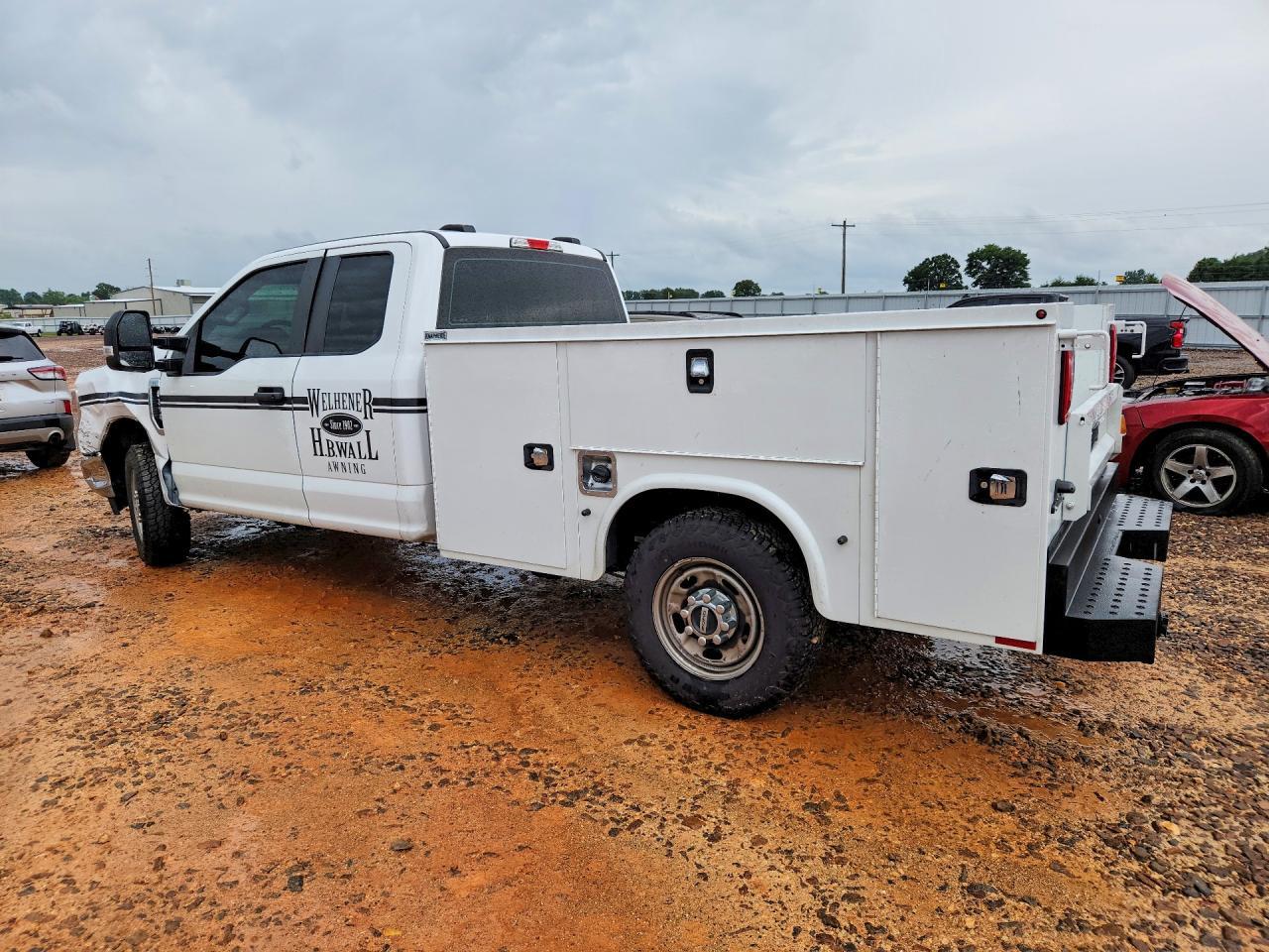 2022 Ford F250 Super Duty - Image 2