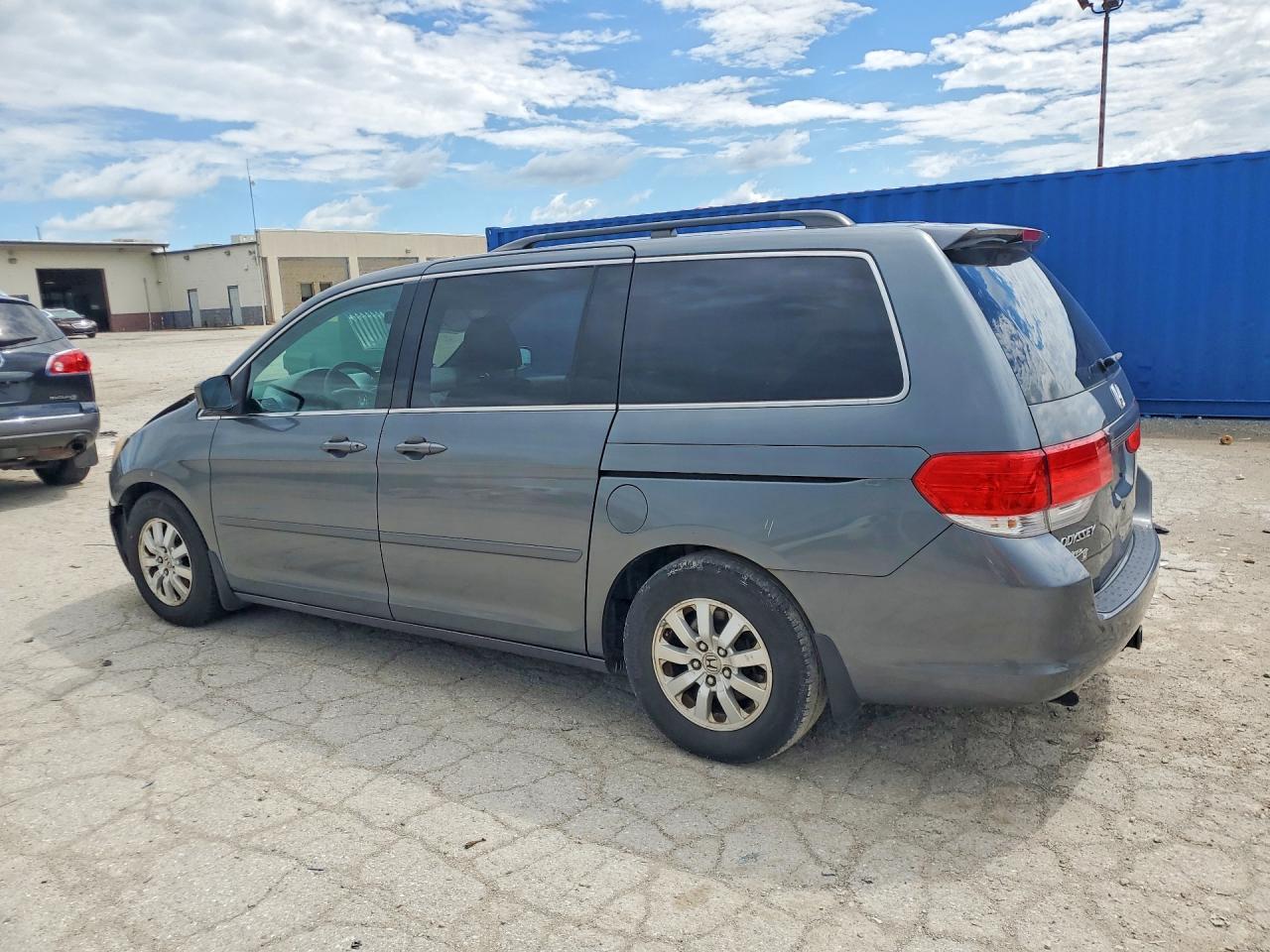 2010 Honda Odyssey Ex - Image 2