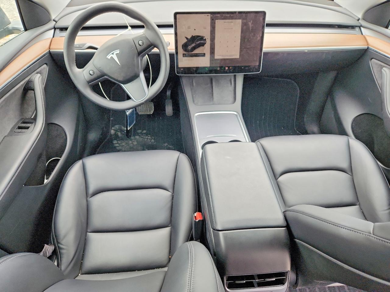 2023 Tesla Model Y - Image 7